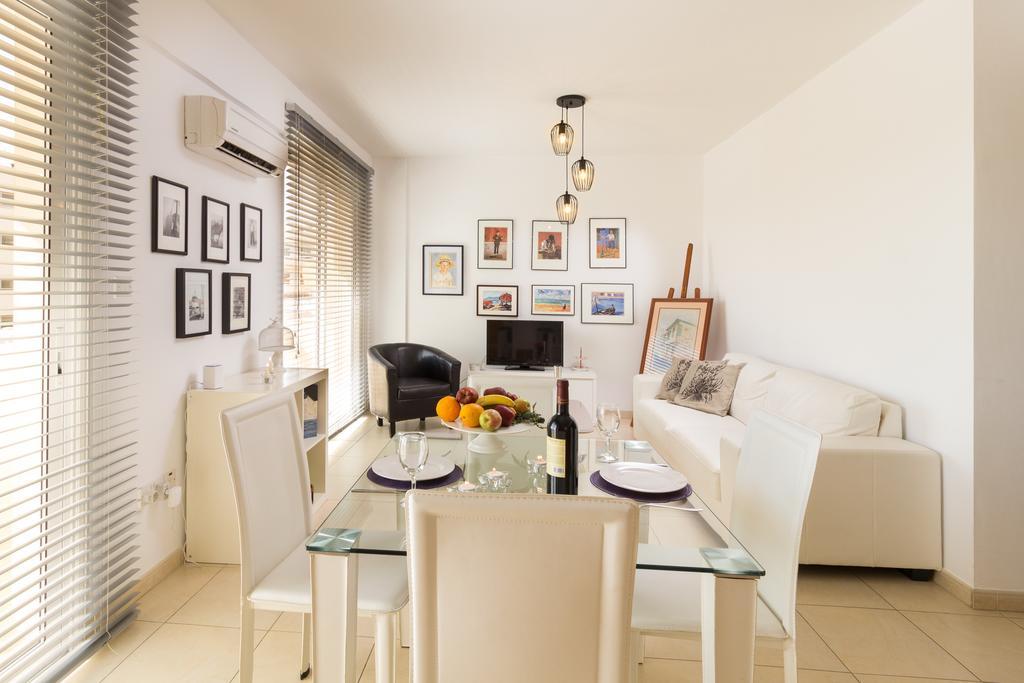 Elena Court Apt 401 Apartamento Larnaca Exterior foto